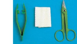 SET PER RIMOZIONE SUTURE CONFEZIONATO IN BLISTER RIGIDO, CONTENENTE FORBICE, PINZA E GARZA - farmacialombardia.it