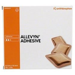 MEDICAZIONE IDROCELLULARE ADESIVA STERILE ALLEVYN ADHESIVE ALTAMENTE ASSORBENTE IN SCHIUMA DI POLIURETANO A STRUTTURA TRISTRATIFICATA 12,5X12,5CM 3 PEZZI - farmacialombardia.it