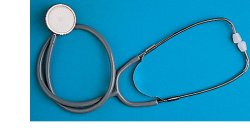 FONENDOSCOPIO LEGGERO PIATTO CON MEMBRABA ARCHETTO BIAURICOLARE PER AUSCULTAZIONE CON MOLLA ESTERNA - farmacialombardia.it